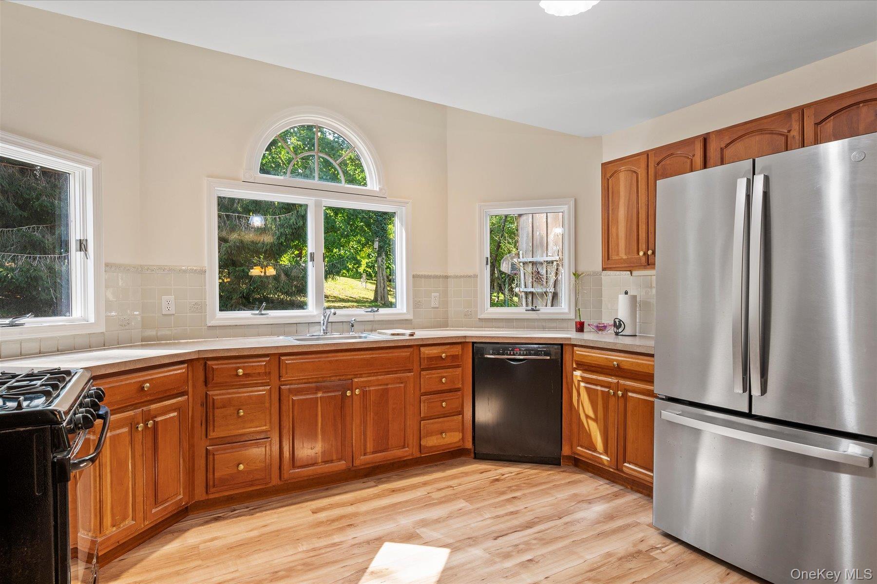 #9 photo, 136 Private Road, Shoreham , NY 11786