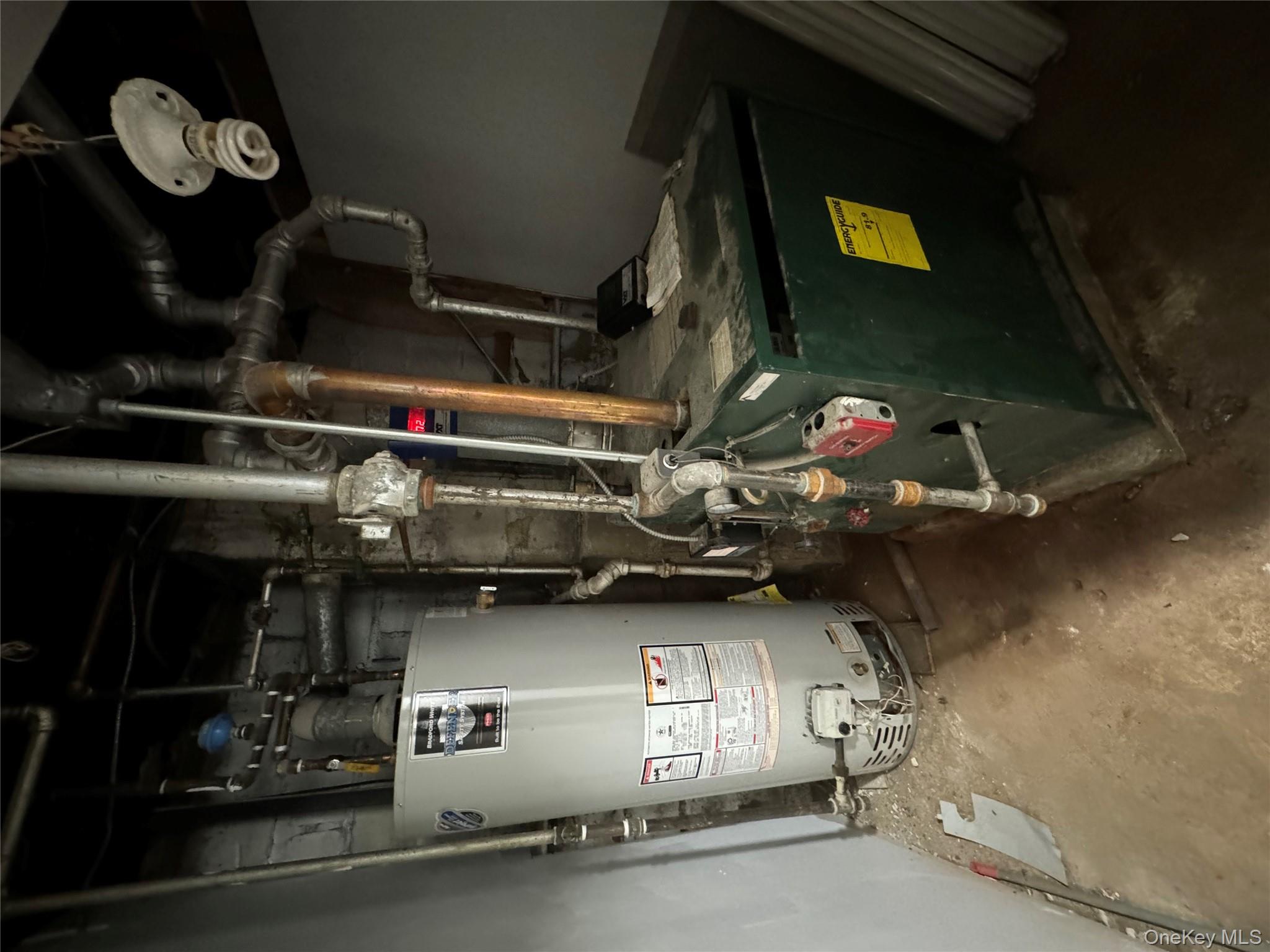 #16 photo, 54-13 152nd Street, Flushing , NY 11355