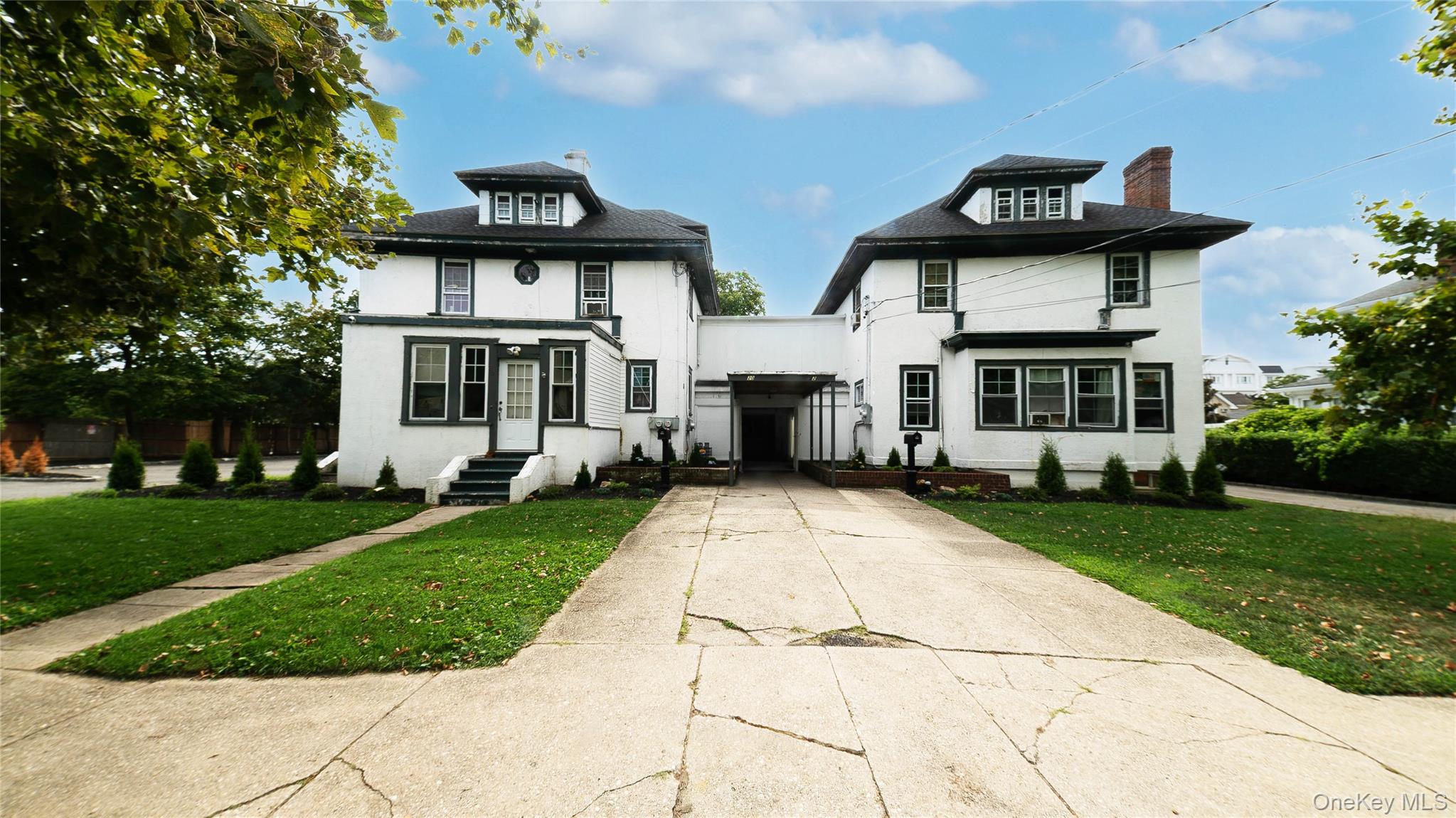 #1 photo, 20-22 Bay Shore Avenue, سوفولك Bay Shore , NY 11706