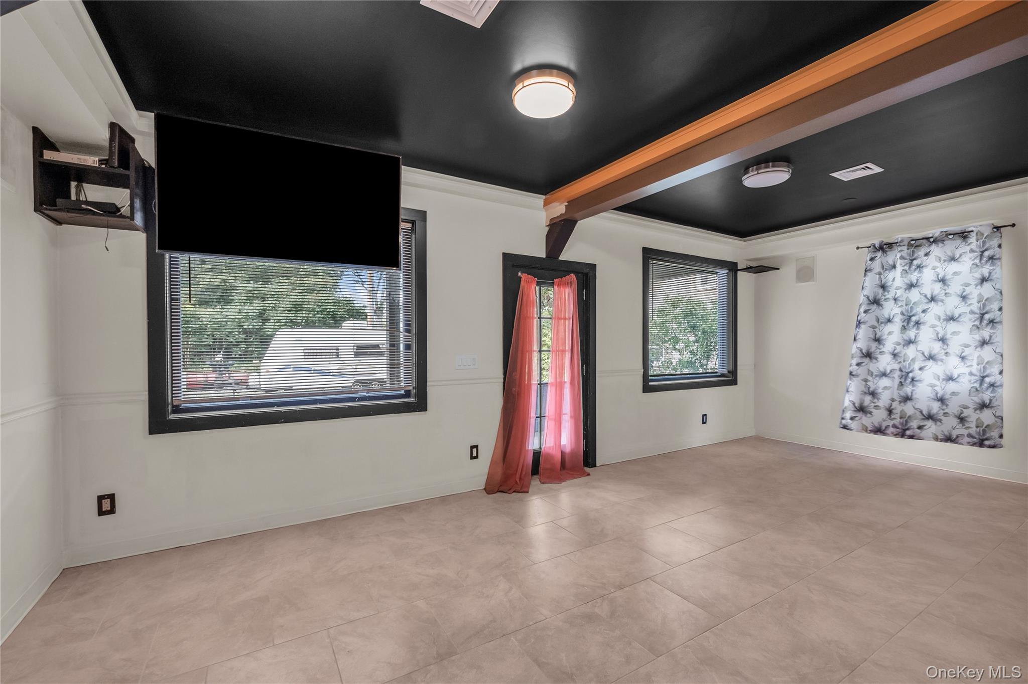 #10 photo, 715 Flanders Road, サフォーク郡 Flanders , NY 11901