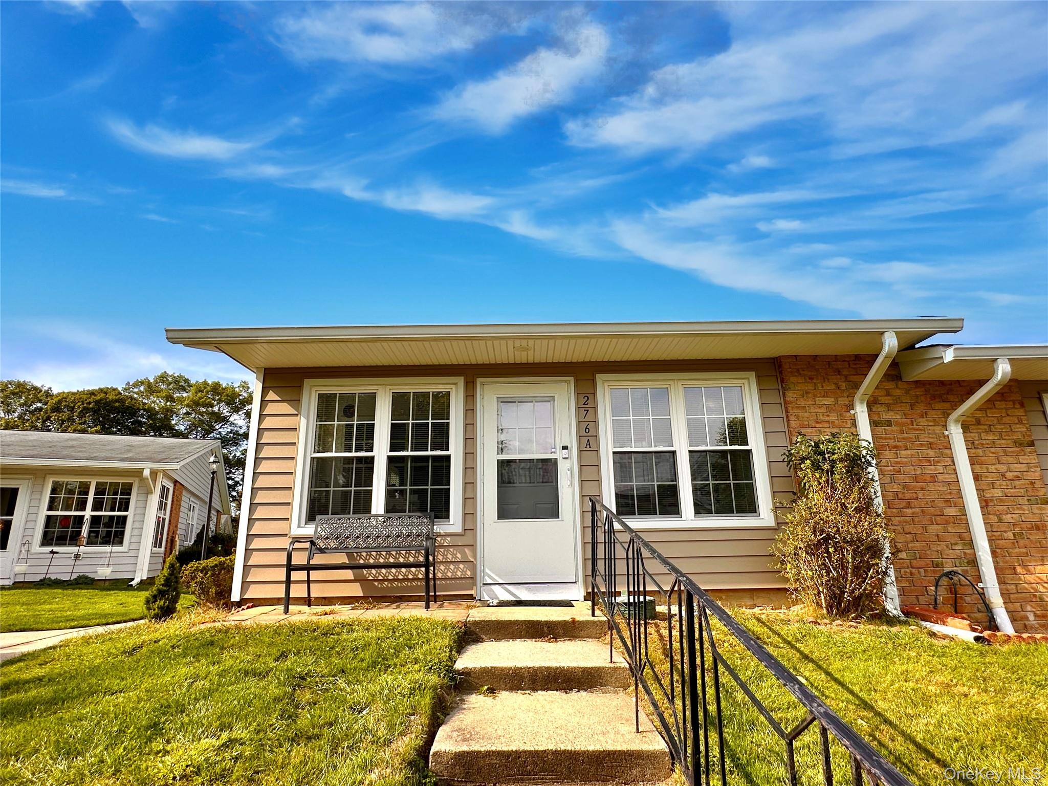 #1 photo, 276 Berwick Court, サフォーク郡 Ridge , NY 11961