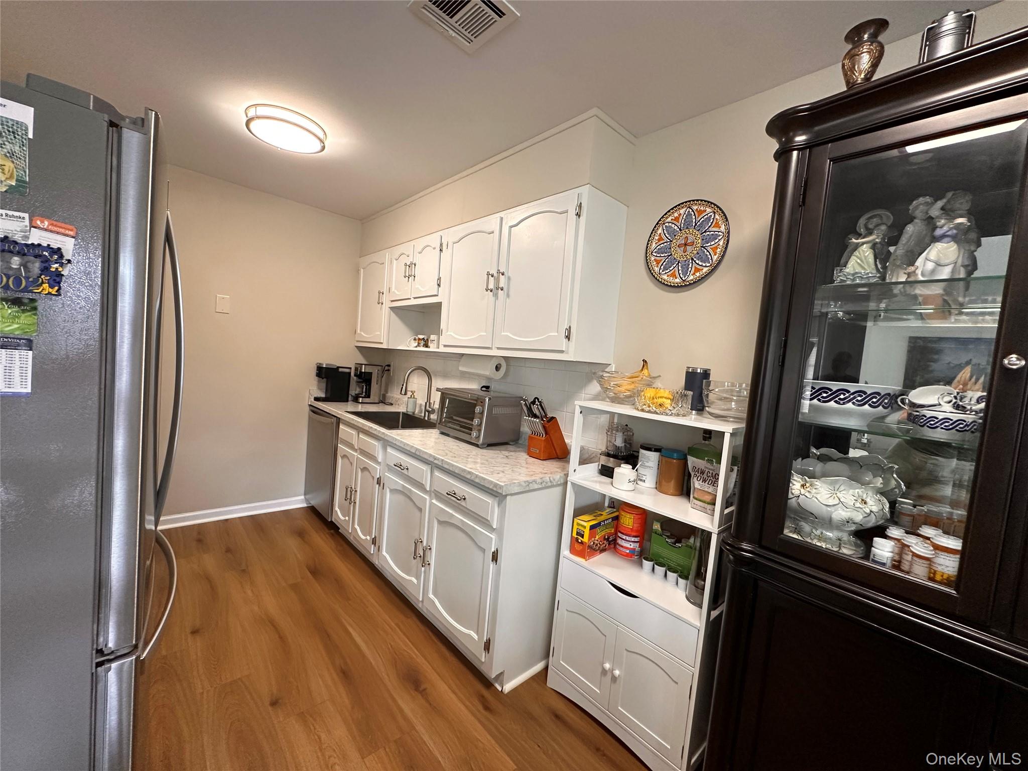 #13 photo, 276 Berwick Court, サフォーク郡 Ridge , NY 11961