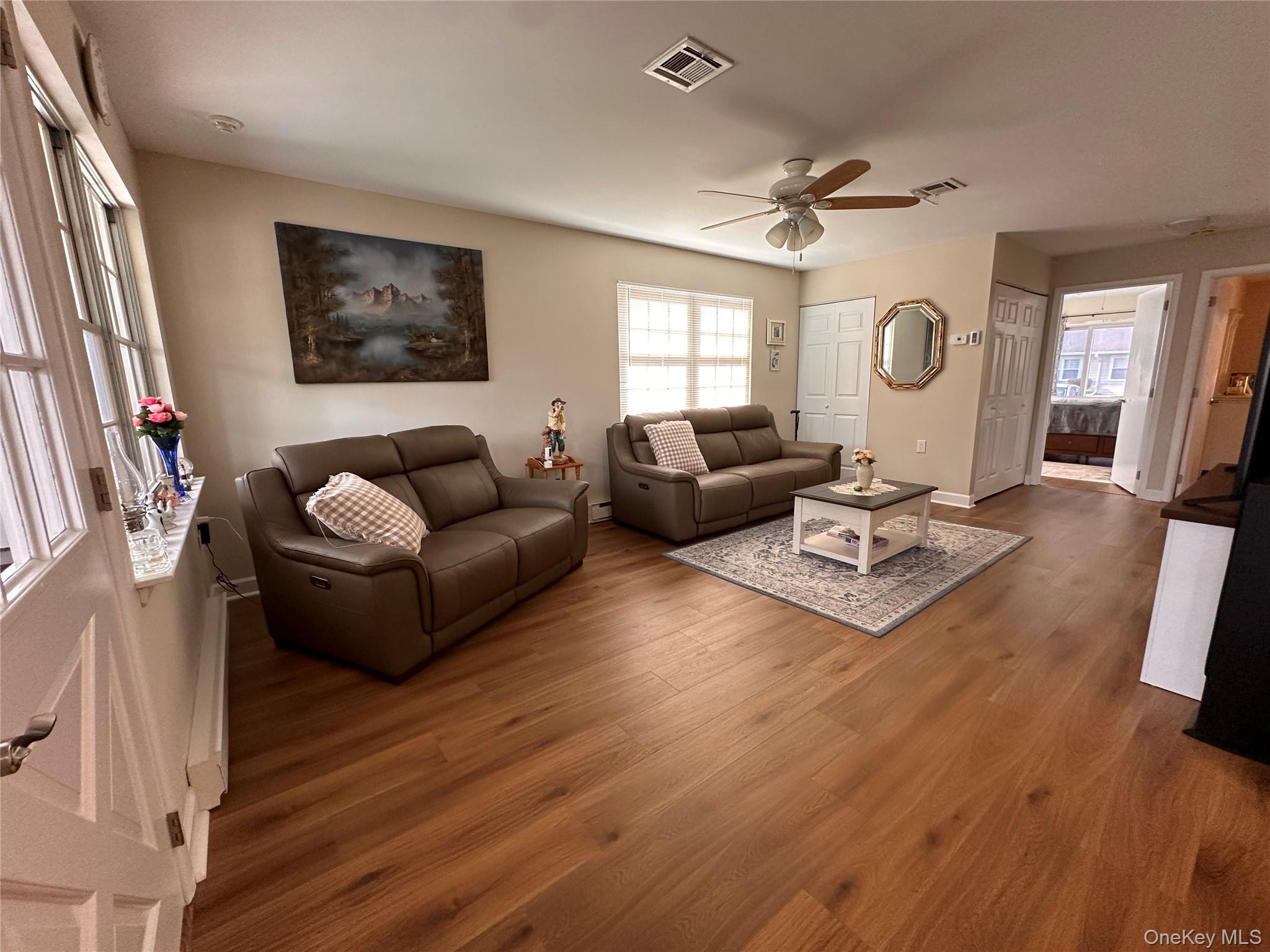 #7 photo, 276 Berwick Court, サフォーク郡 Ridge , NY 11961