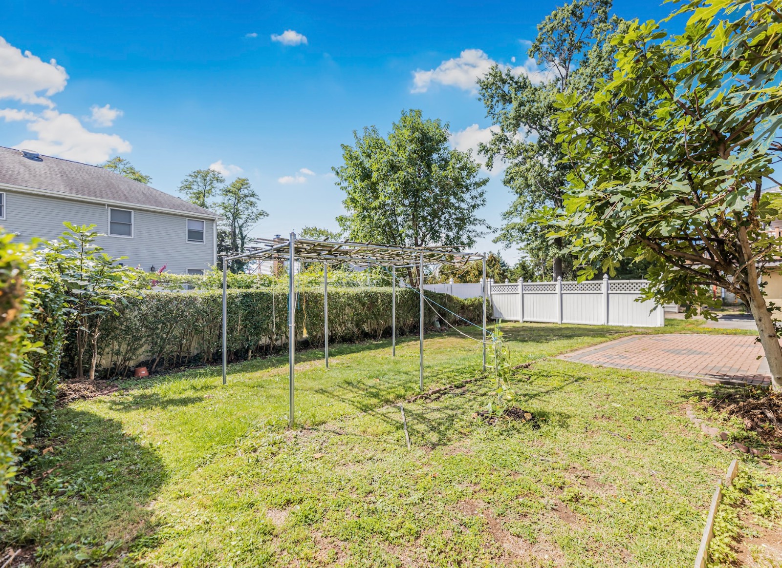 #38 photo, 16 June St, Yonkers , NY 10710