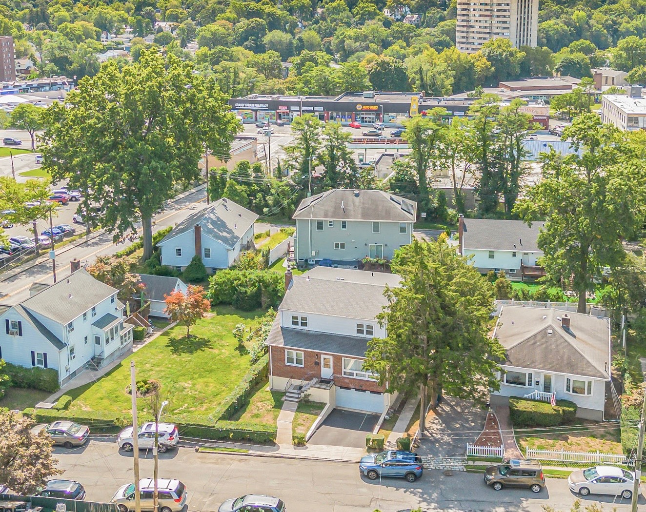 #40 photo, 16 June St, Yonkers , NY 10710