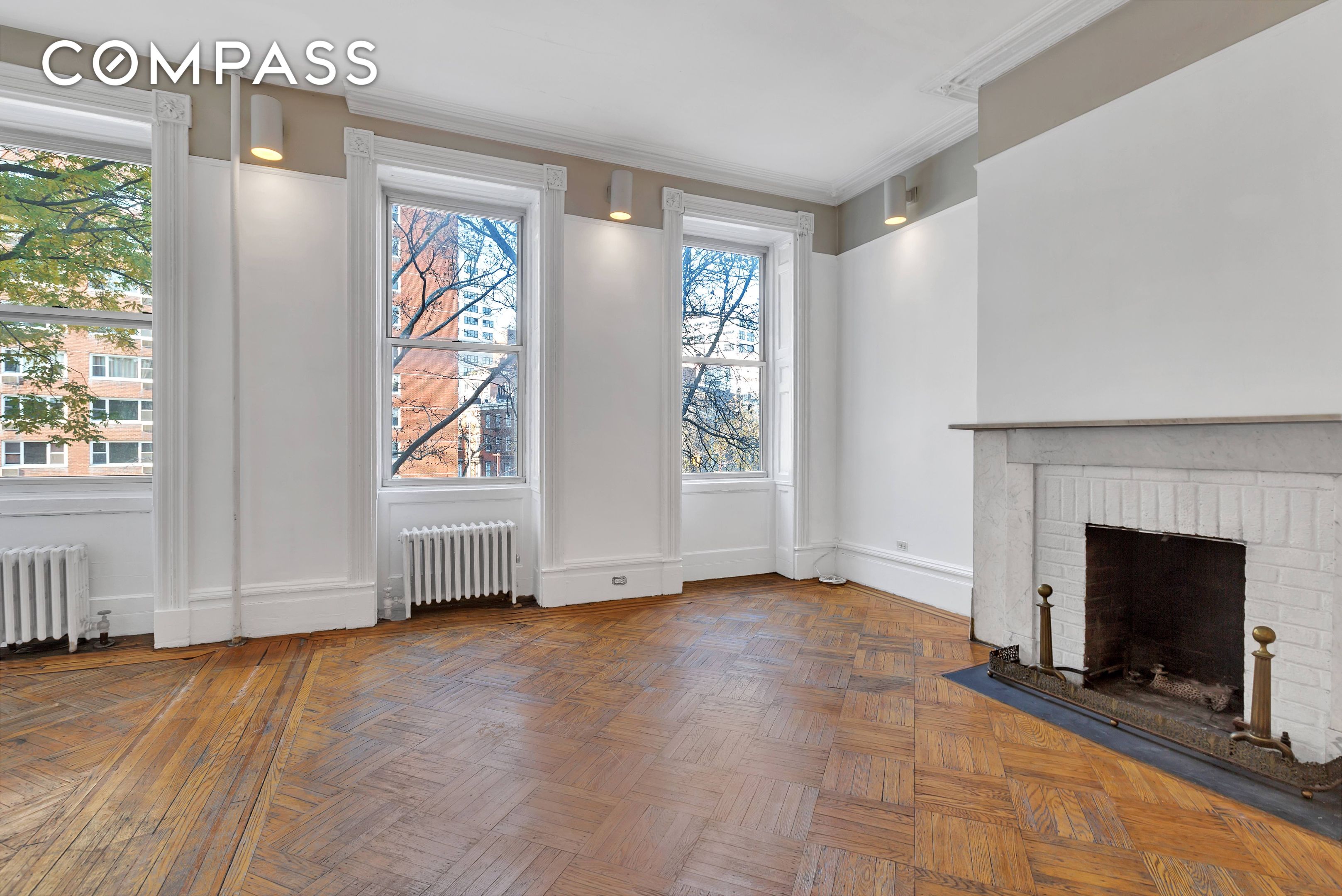 #14 photo, 200 6th Avenue, SoHo , NY 10013