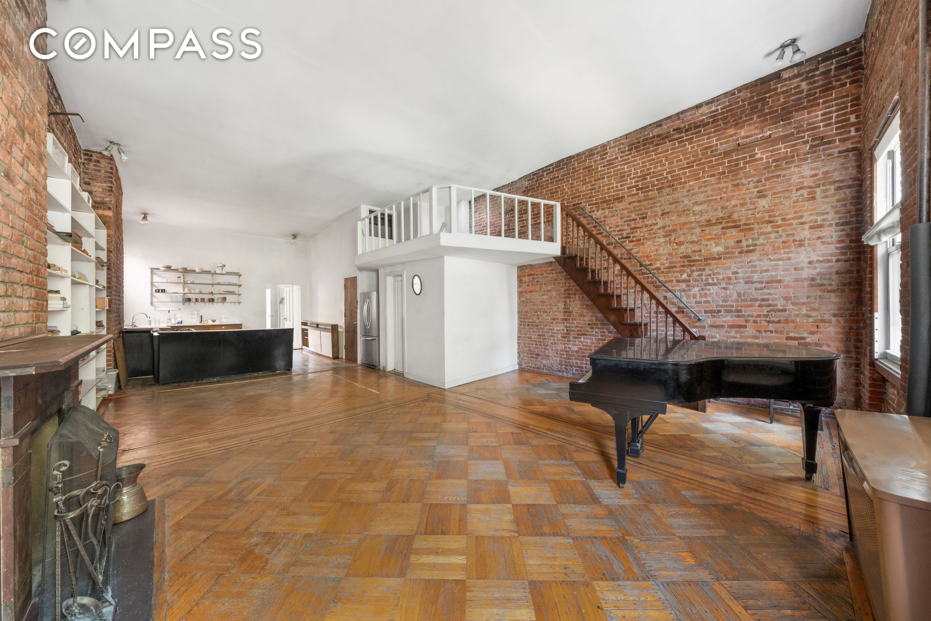 #17 photo, 200 6th Avenue, SoHo , NY 10013