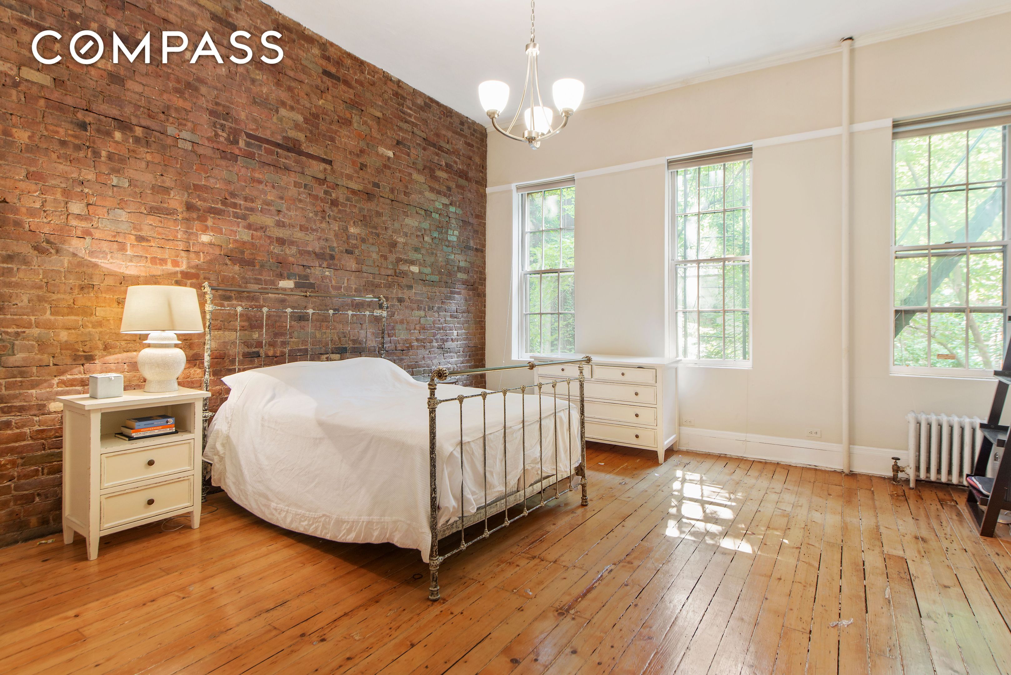 #6 photo, 200 6th Avenue, SoHo , NY 10013