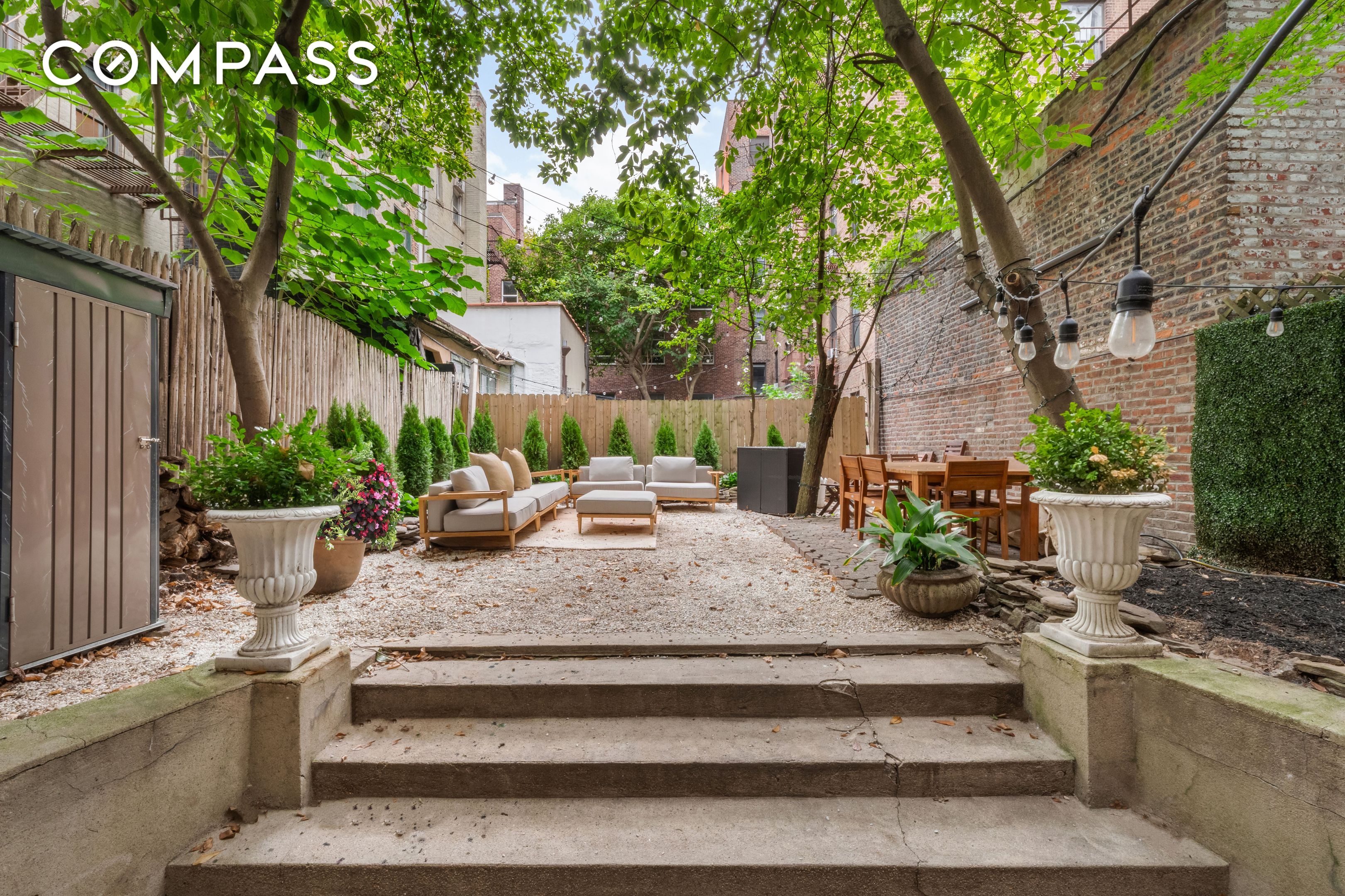 #7 photo, 200 6th Avenue, SoHo , NY 10013