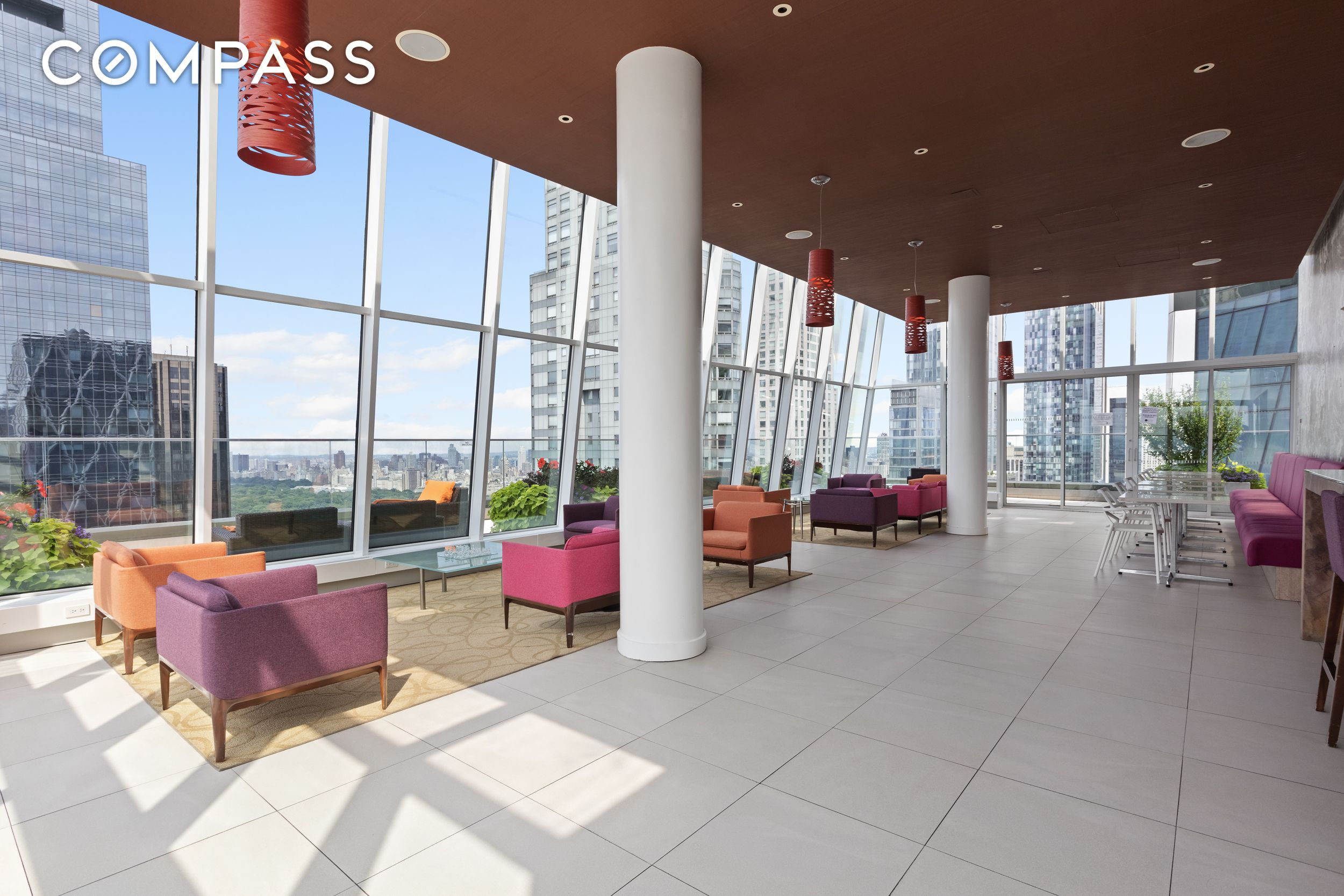 #17 photo, 322 W 57th Street, マンハッタン Hell's Kitchen , NY 10019