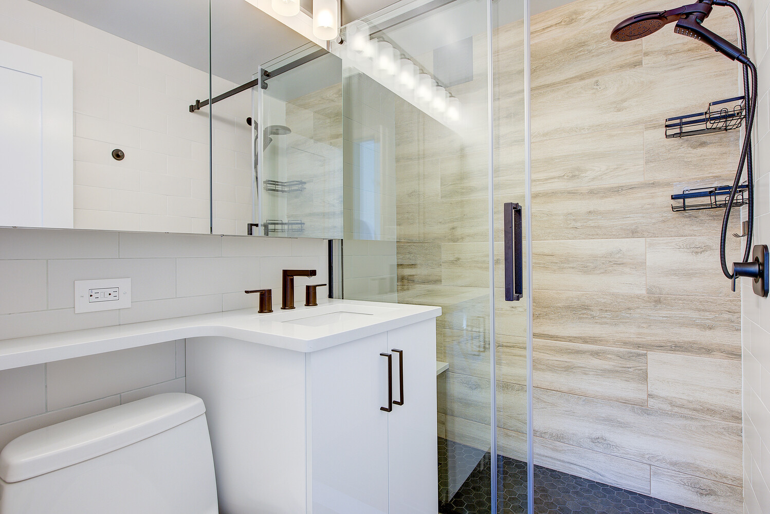 #10 photo, 69-10 108TH Street, Forest Hills , NY 11375