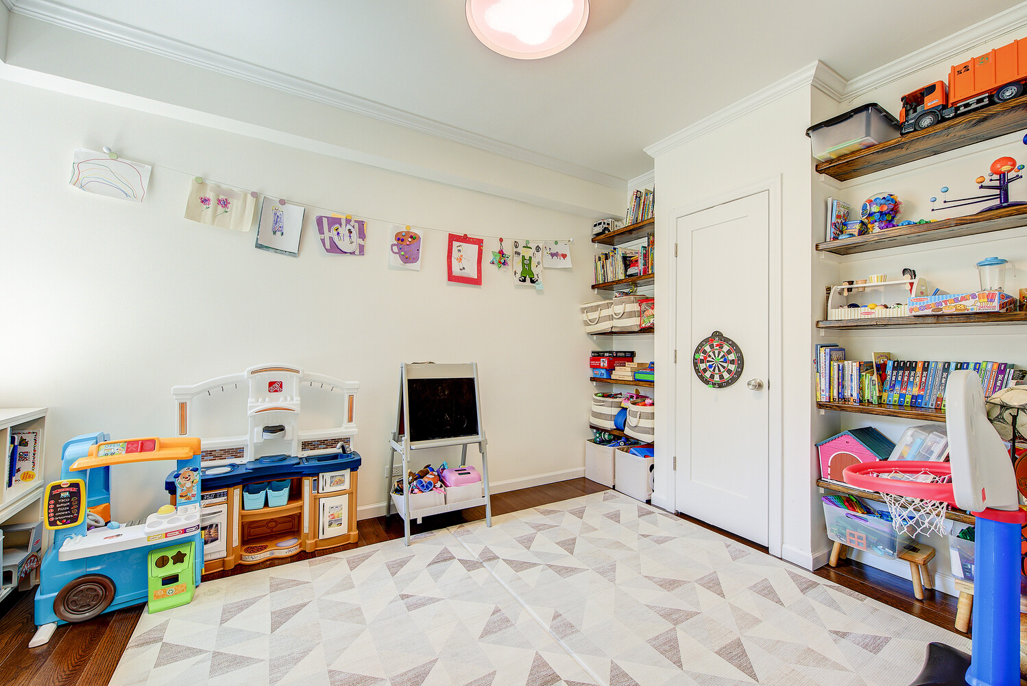 #8 photo, 69-10 108TH Street, Forest Hills , NY 11375