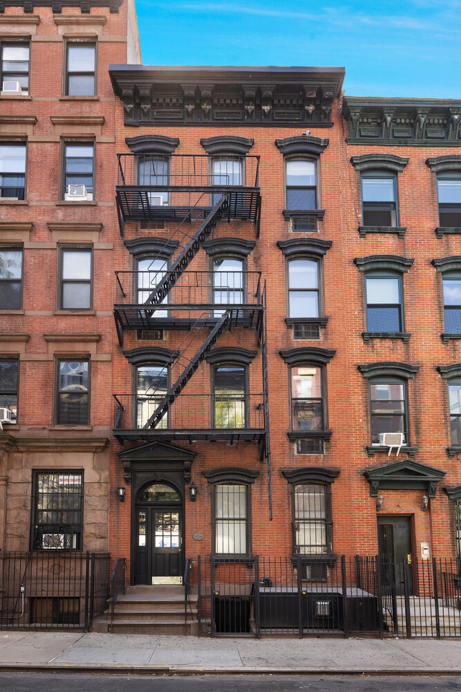 #8 photo, 454 W 50TH Street, マンハッタン Hells Kitchen , NY 10019