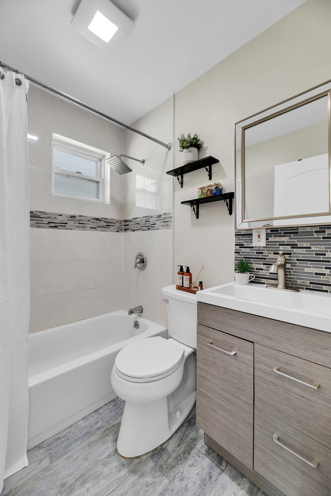 #9 photo, 150-16 114TH Road, Jamaica , NY 11434