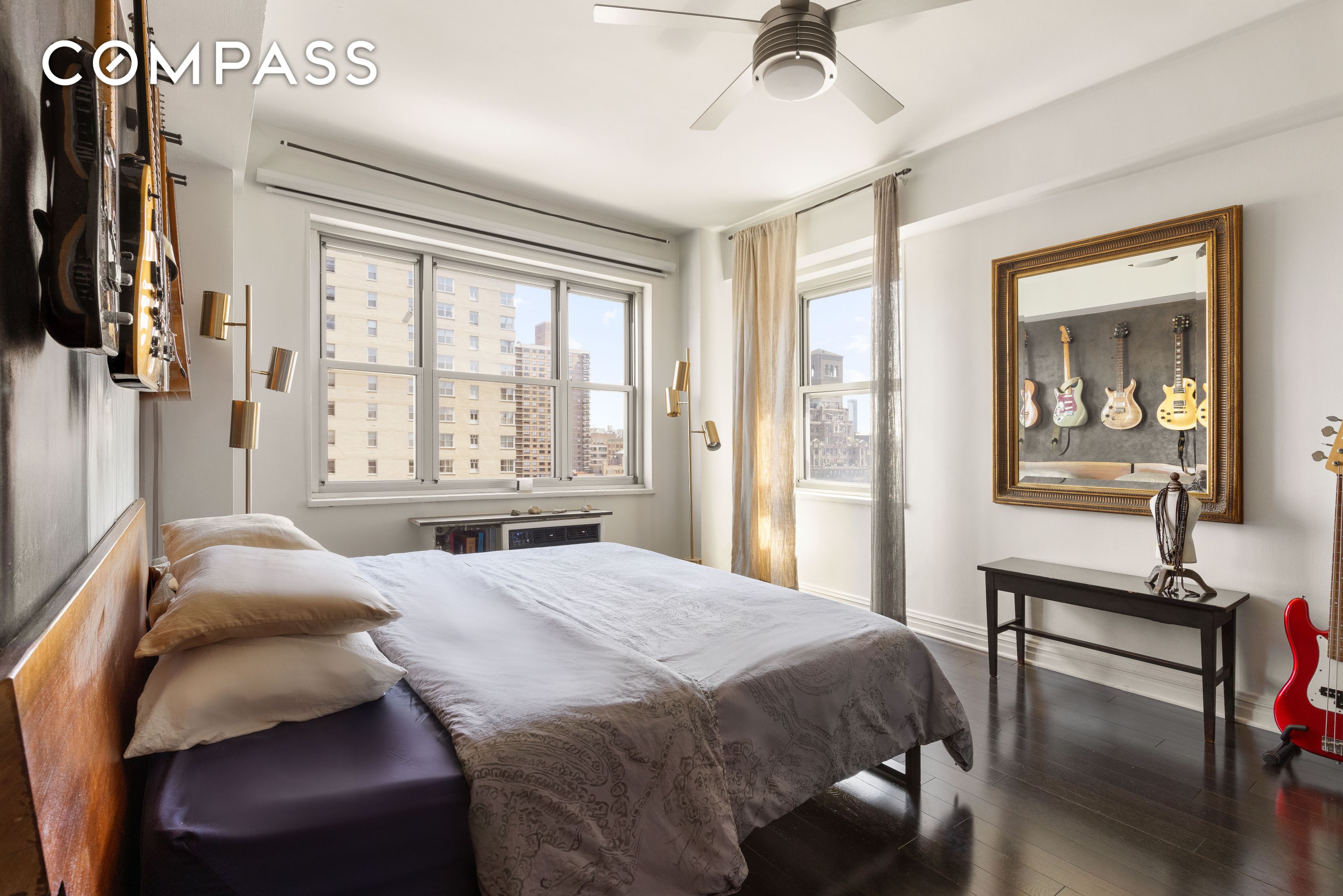 #8 photo, 11 5th Avenue, Greenwich Village , NY 10003