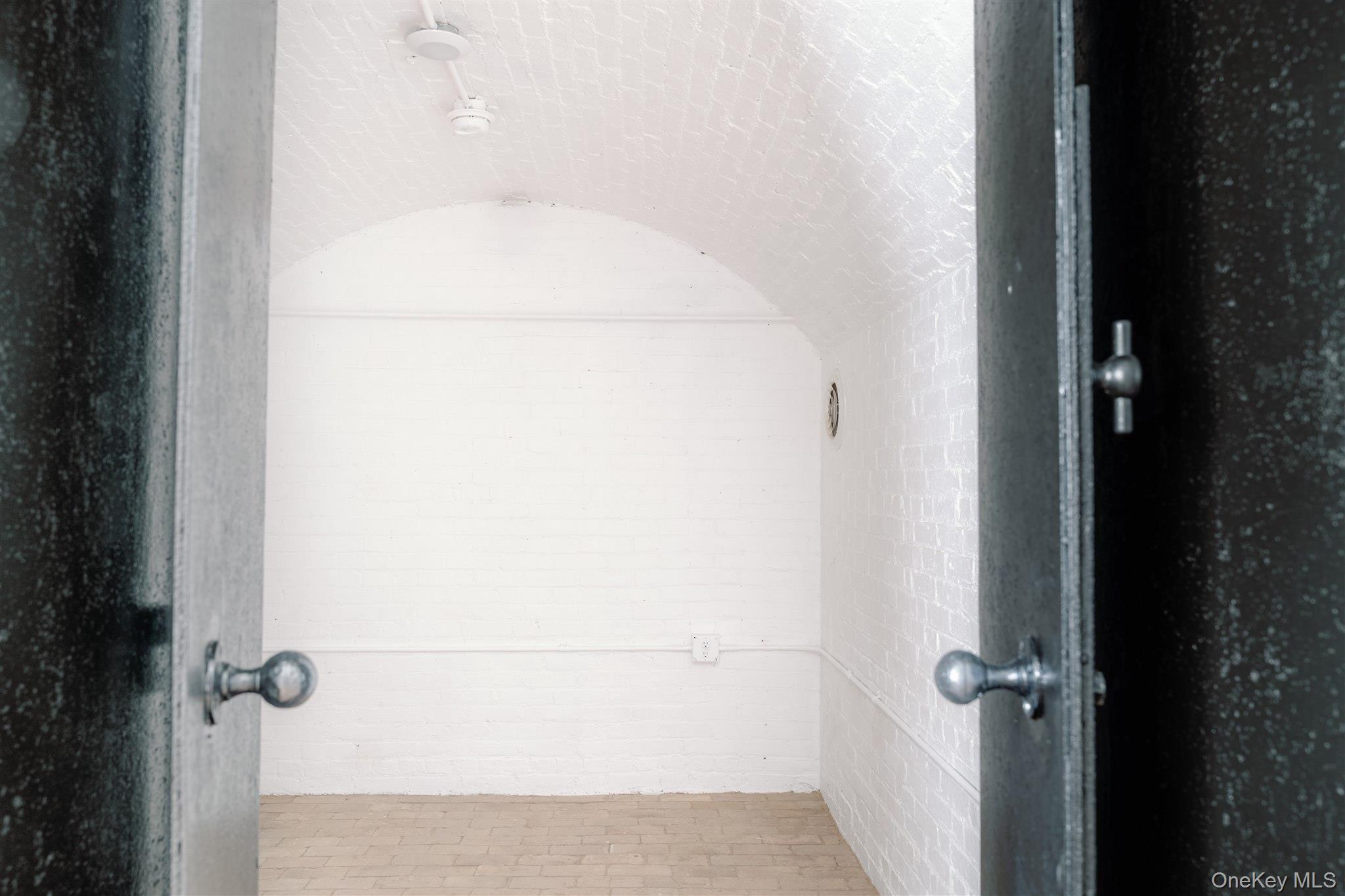 #9 photo, 155 River Street, Troy , NY 12180