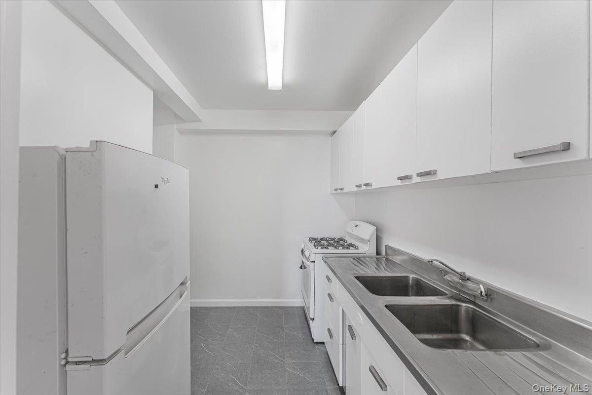 #8 photo, 9 Fordham Hill Oval, Bronx , NY 10468