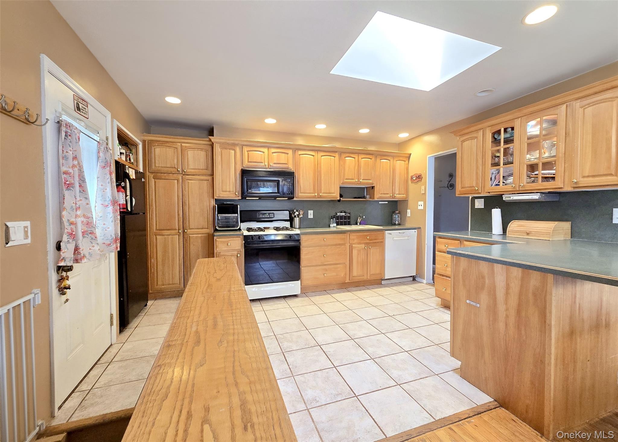 #5 photo, 12 Choate Avenue, Selden , NY 11784