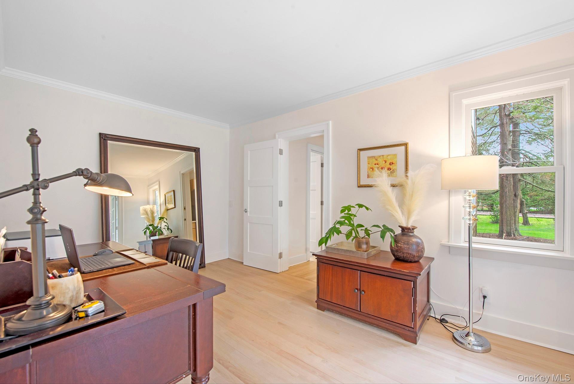 #11 photo, Southampton, Southampton , NY 11968