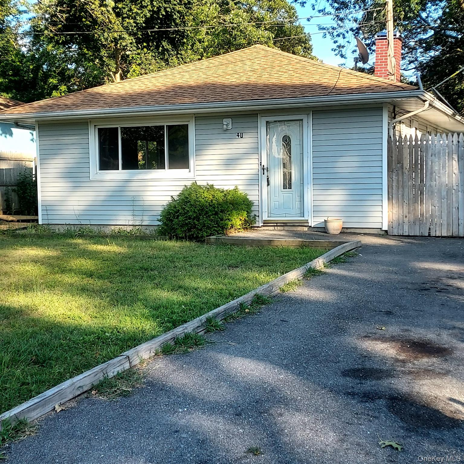 #1 photo, 40 Pinewood Drive, Shirley , NY 11967