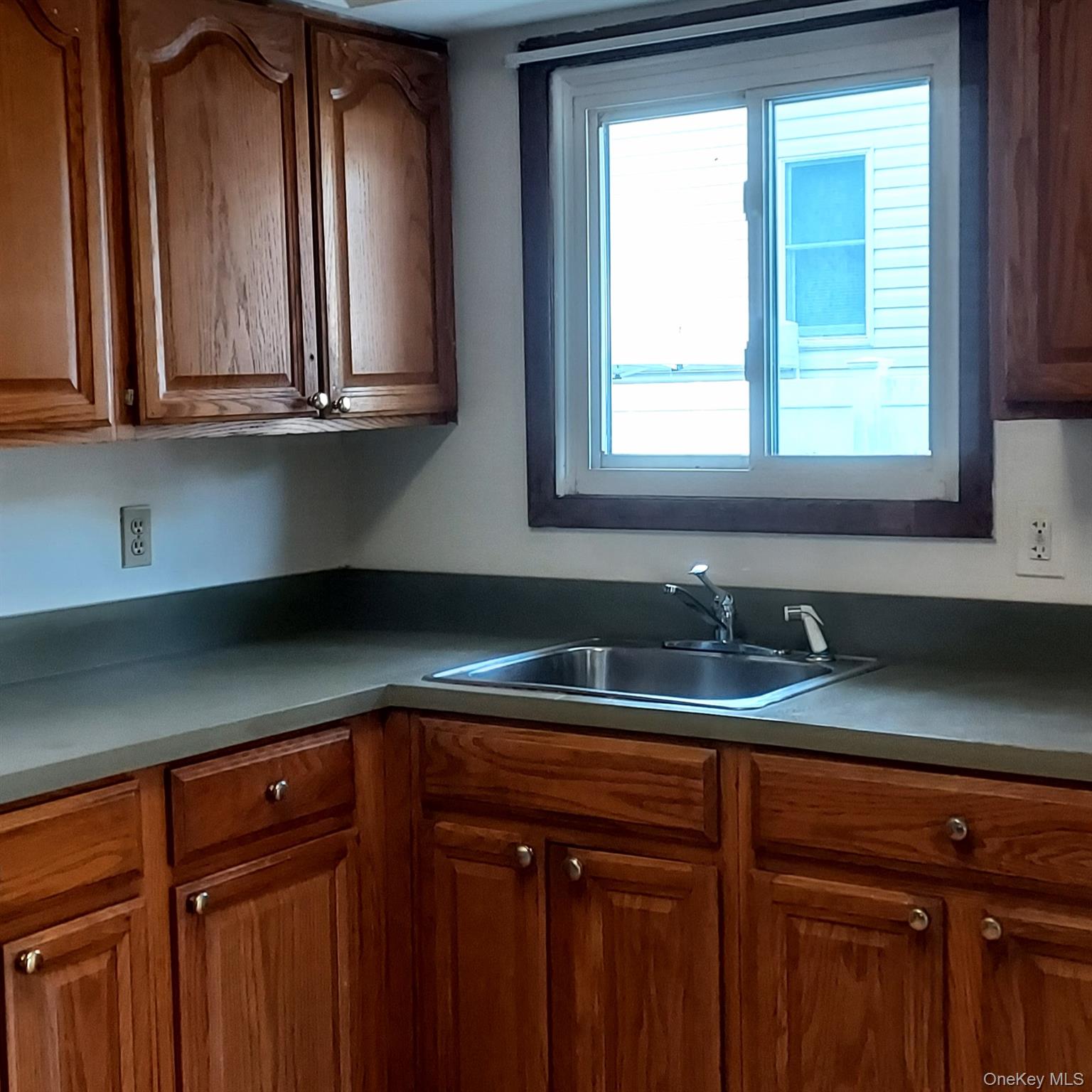 #3 photo, 40 Pinewood Drive, Shirley , NY 11967