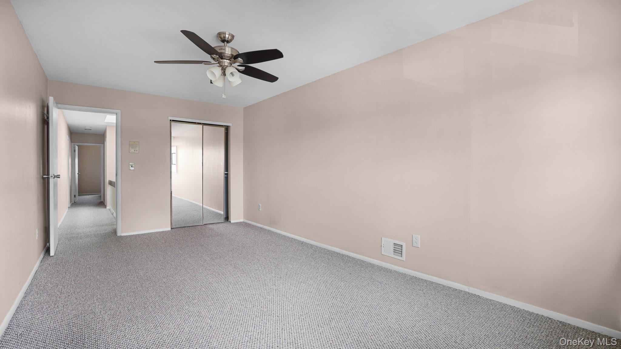 #16 photo, 973 Sheldon Avenue, Staten Island , NY 10309