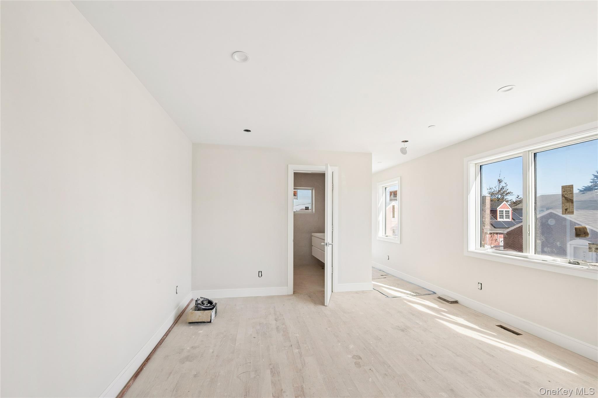 #16 photo, 27 Kerrigan Street, नासाउ काउंटी Long Beach , NY 11561