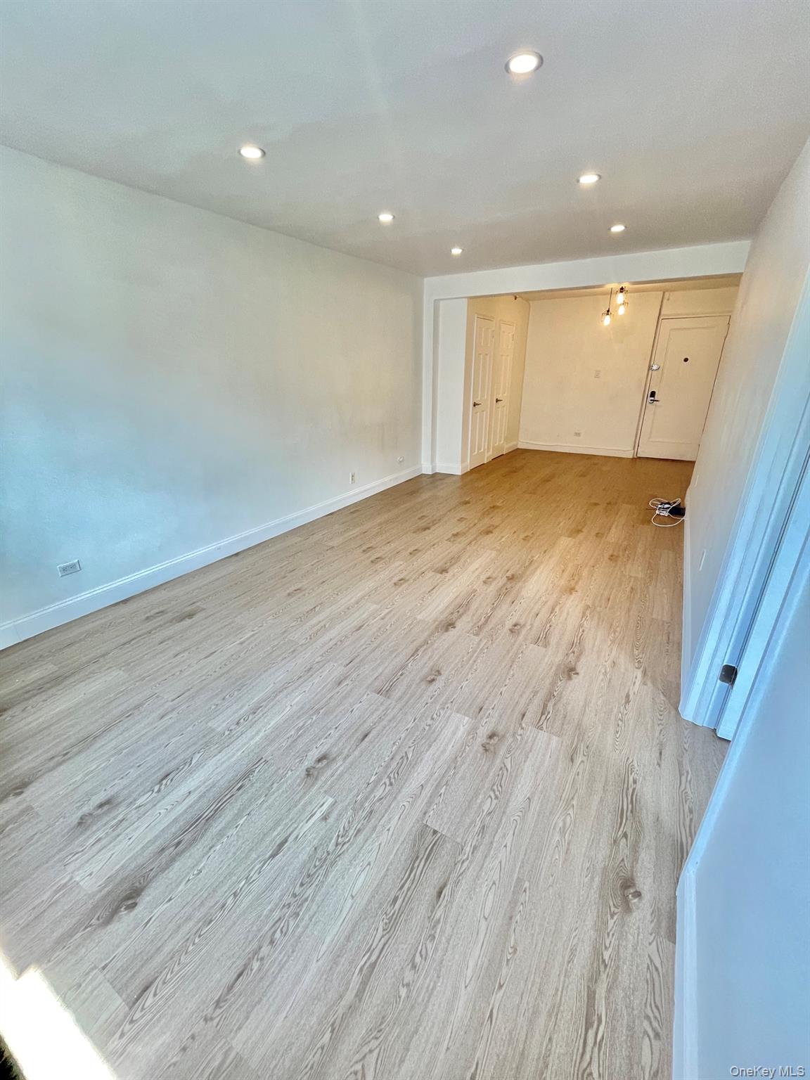 #1 photo, 8385 116th St, Kew Gardens , NY 11418