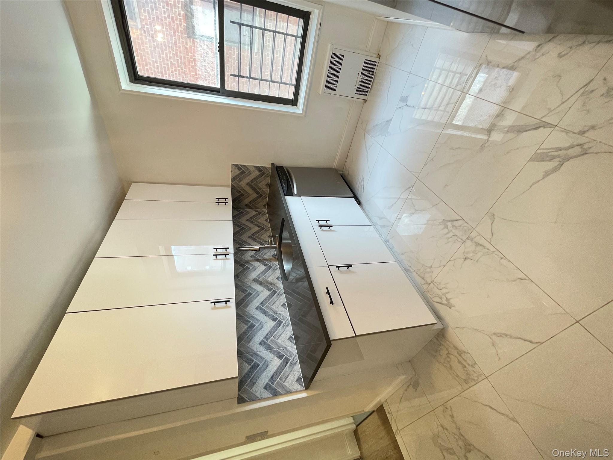 #11 photo, 8385 116th St, Kew Gardens , NY 11418