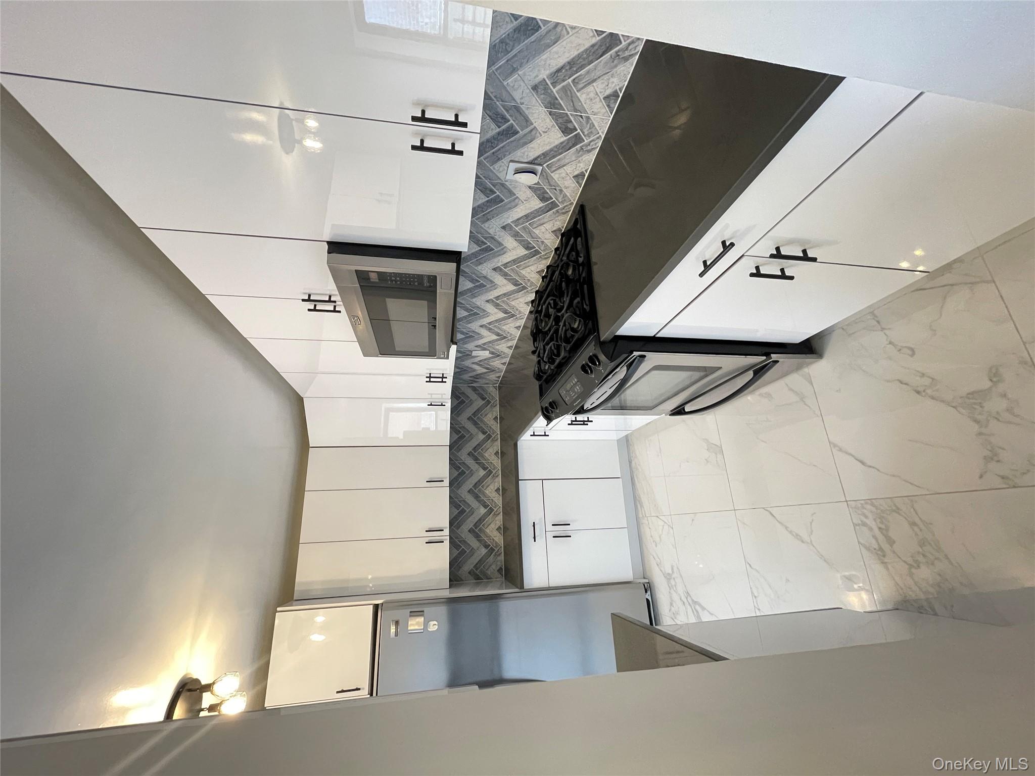 #14 photo, 8385 116th St, Kew Gardens , NY 11418