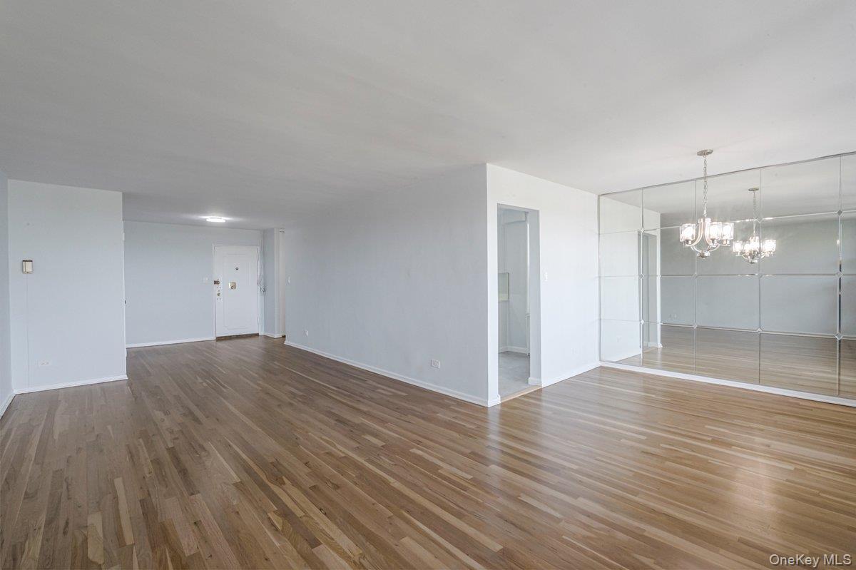 #11 photo, 23-20 Bell Boulevard, クイーンズ区 Bayside , NY 11360