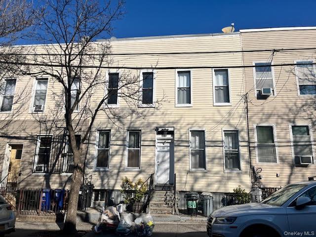 #1 photo, 60-17 54th Street, कुईंस Maspeth , NY 11378