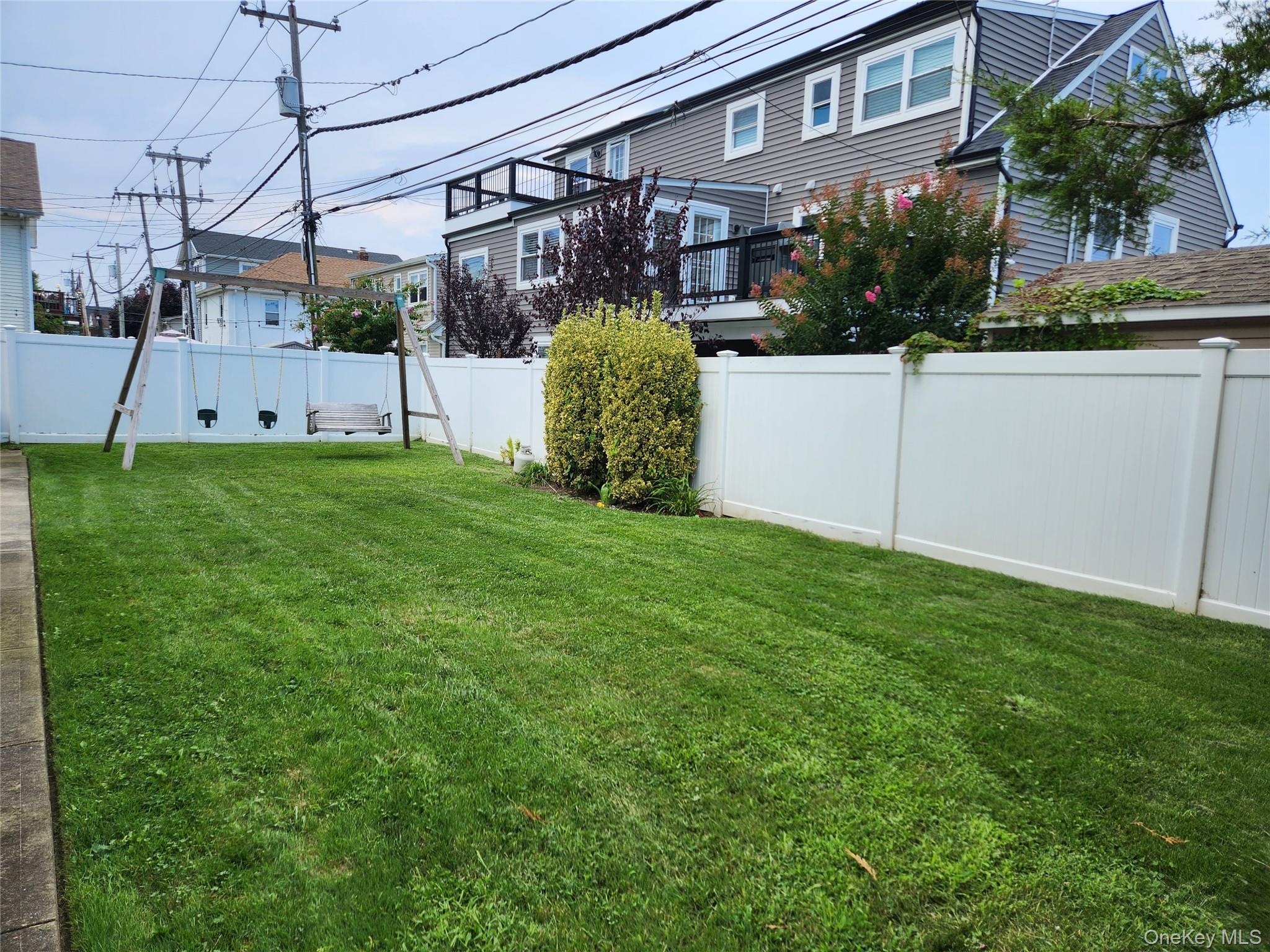 #15 photo, 827 E Park Avenue, Long Beach , NY 11561