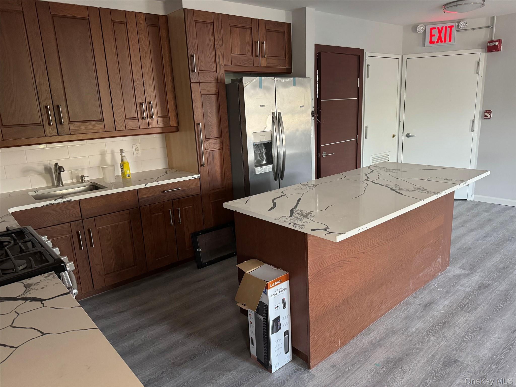 #16 photo, 8866 Myrtle Avenue, Glendale , NY 11385