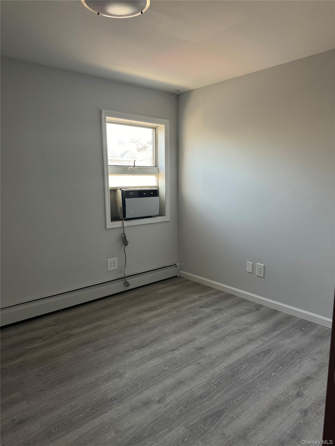 #18 photo, 8866 Myrtle Avenue, Glendale , NY 11385