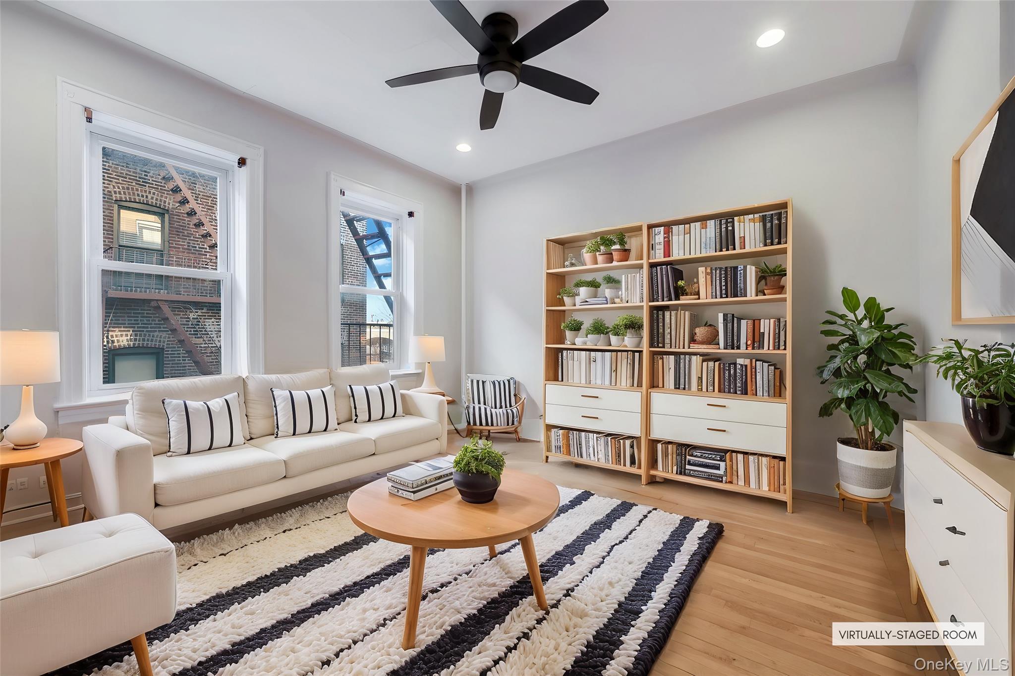 #1 photo, 45-14 43rd Street, कुईंस Sunnyside , NY 11104