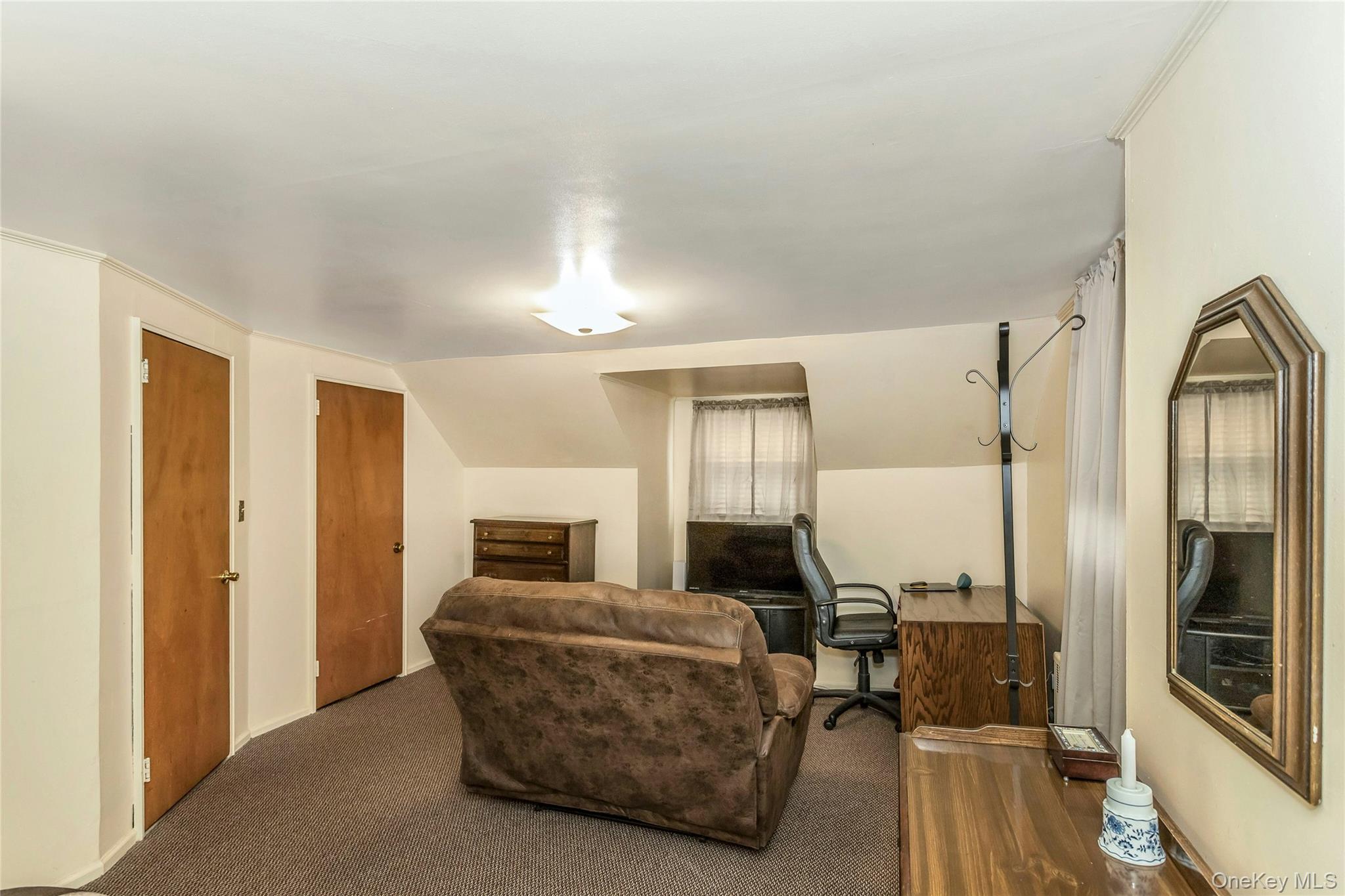 #12 photo, 17 Maglie Drive, ナッソー郡 Hicksville , NY 11801