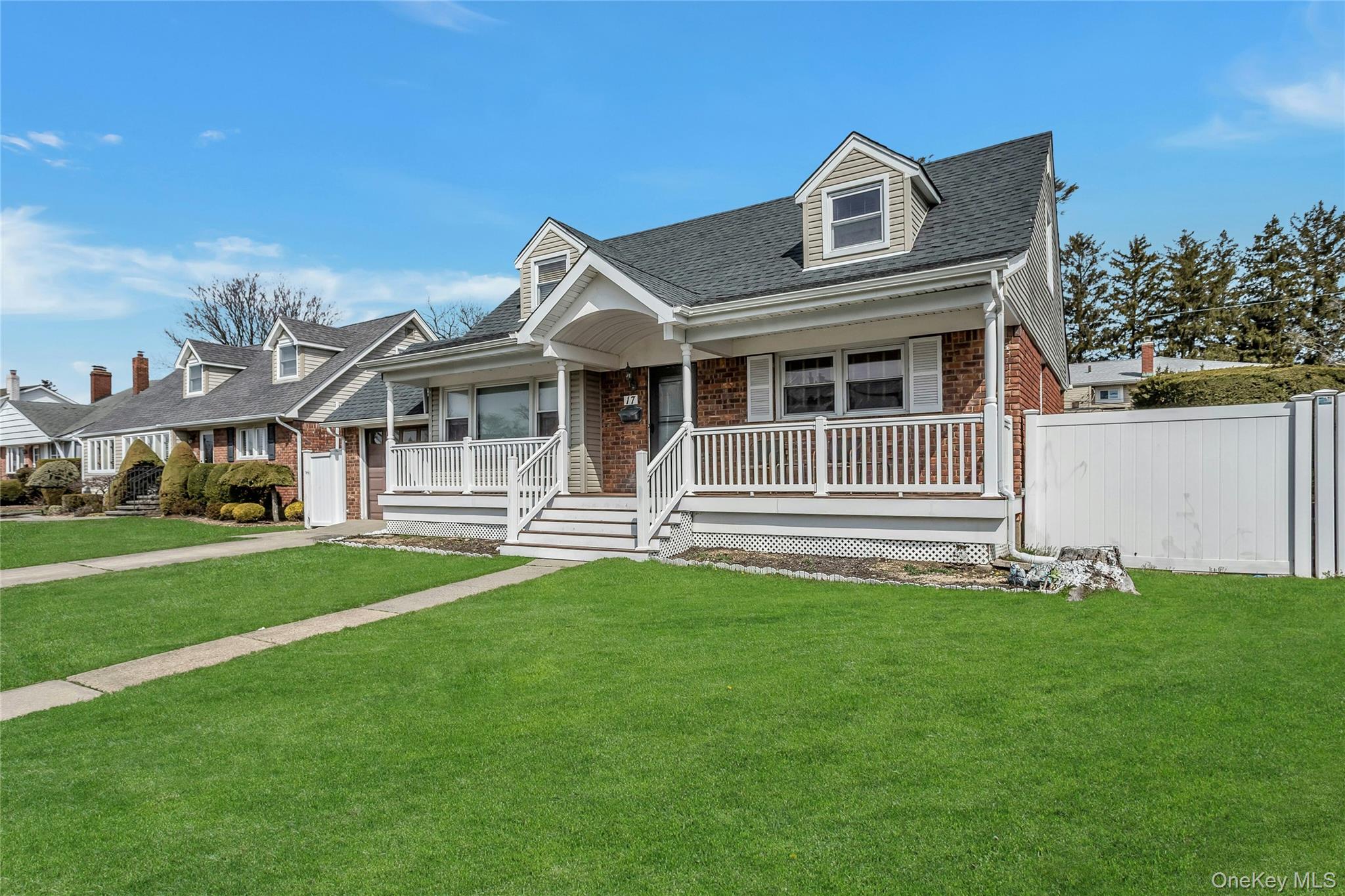 #3 photo, 17 Maglie Drive, ナッソー郡 Hicksville , NY 11801