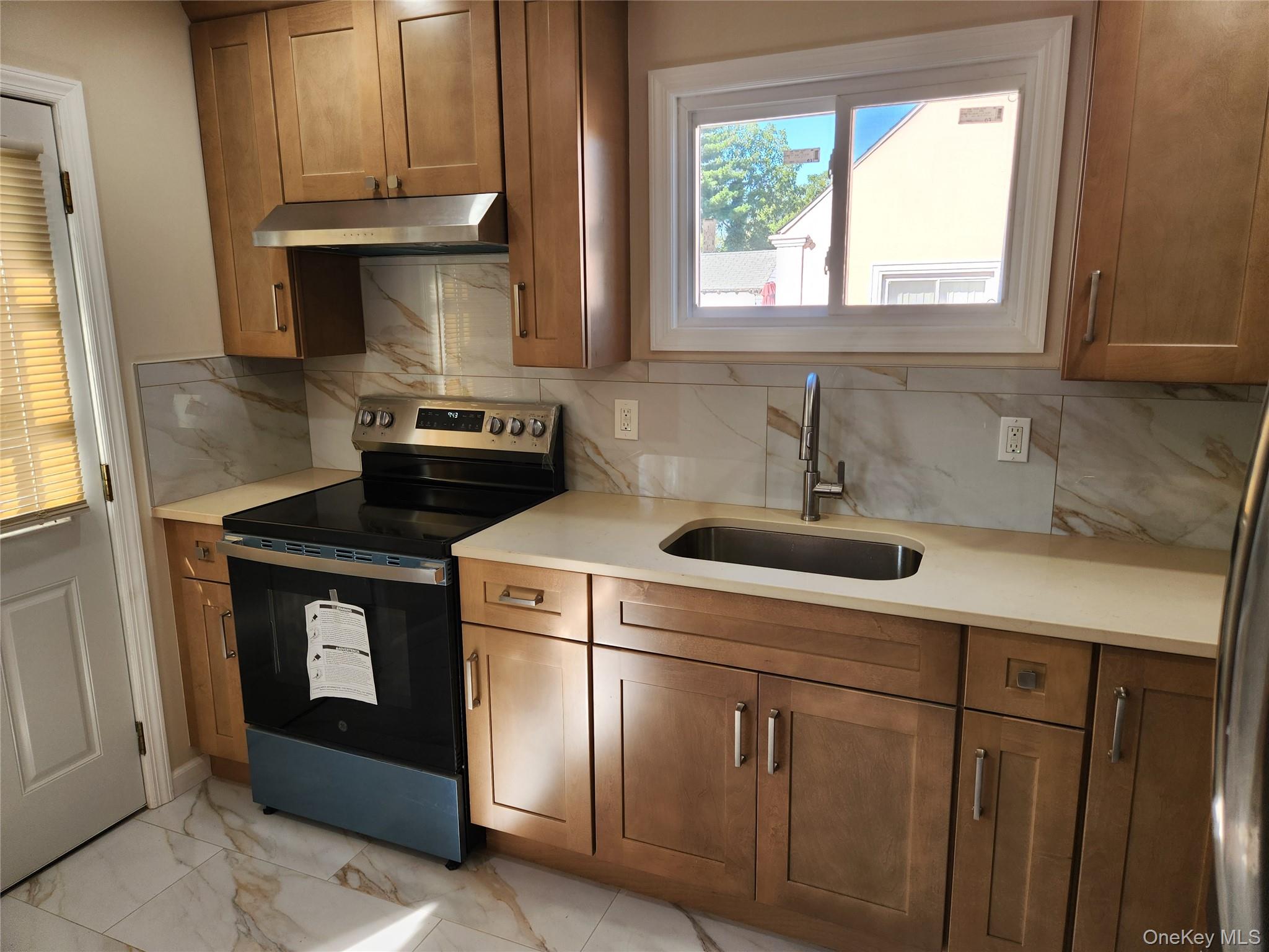 #10 photo, 419 Coolidge Avenue, Rockville Centre , NY 11570