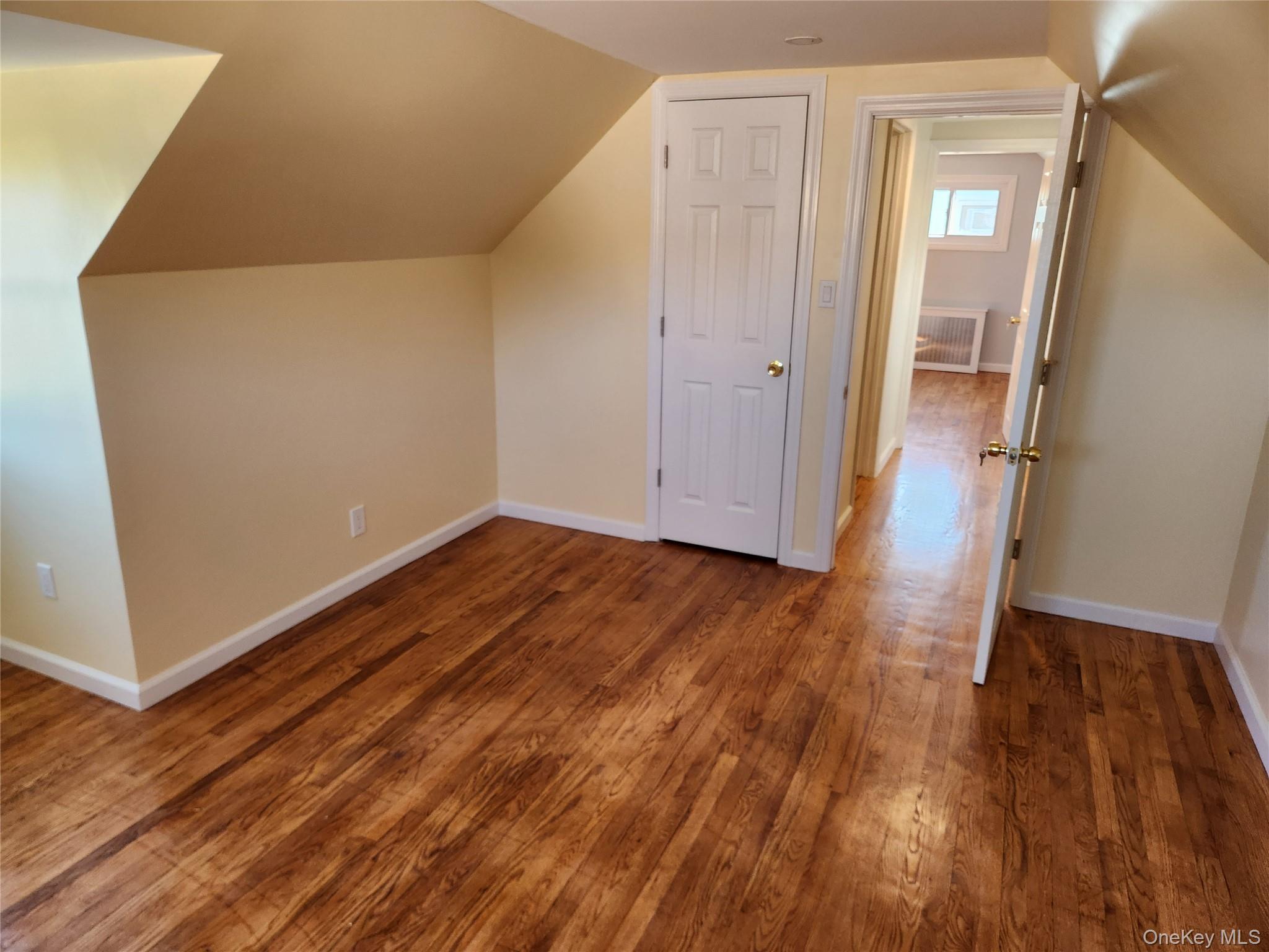 #12 photo, 419 Coolidge Avenue, Rockville Centre , NY 11570