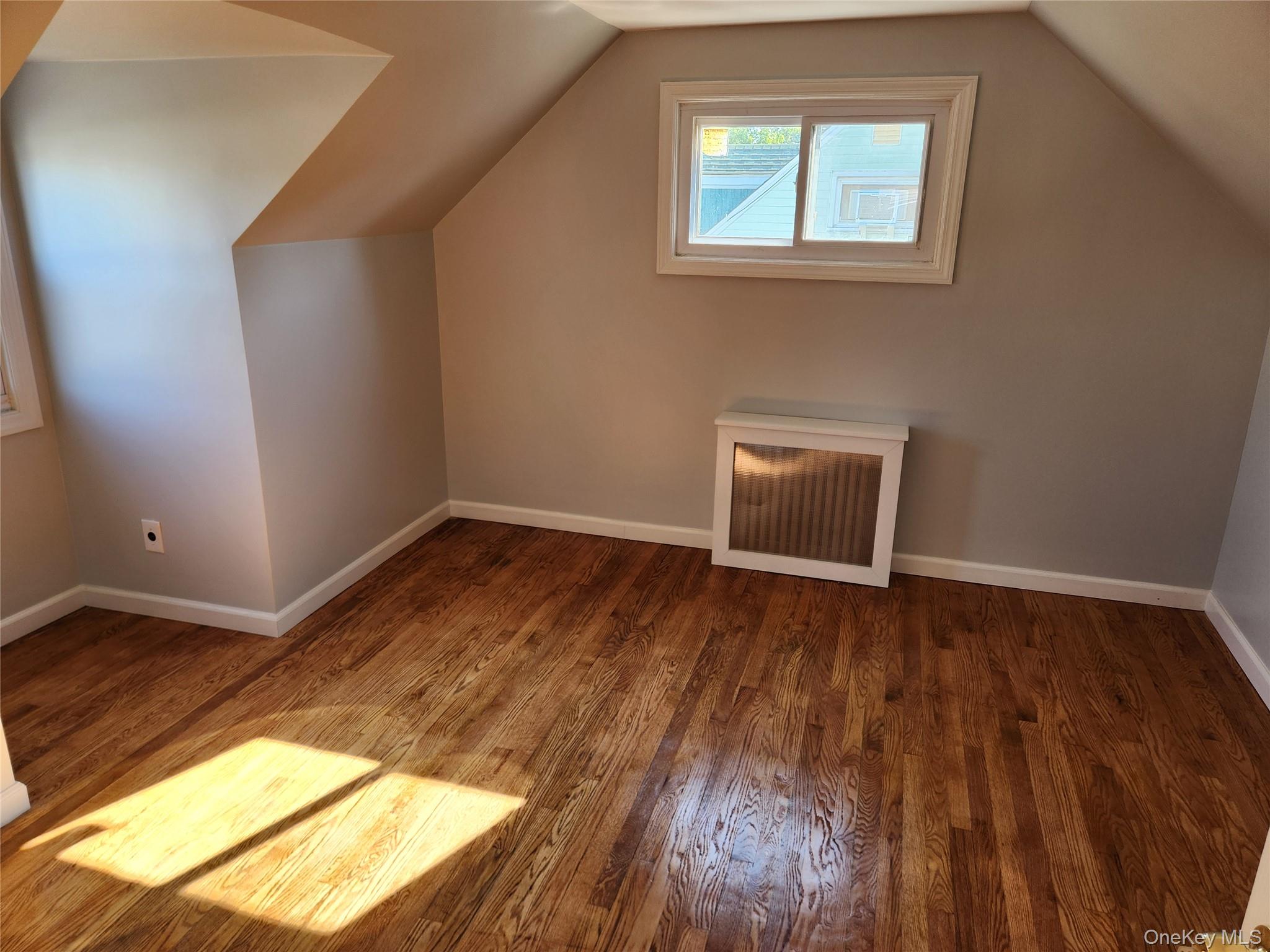 #13 photo, 419 Coolidge Avenue, Rockville Centre , NY 11570