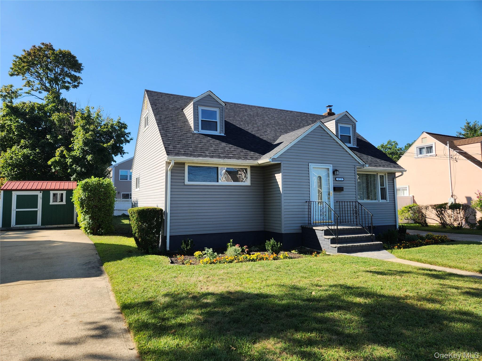 #2 photo, 419 Coolidge Avenue, Rockville Centre , NY 11570