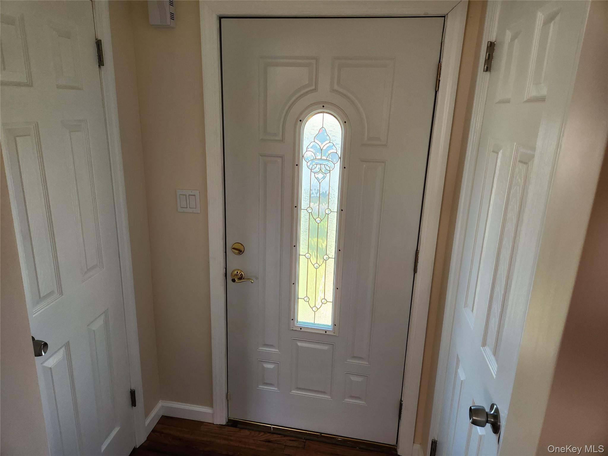 #7 photo, 419 Coolidge Avenue, Rockville Centre , NY 11570