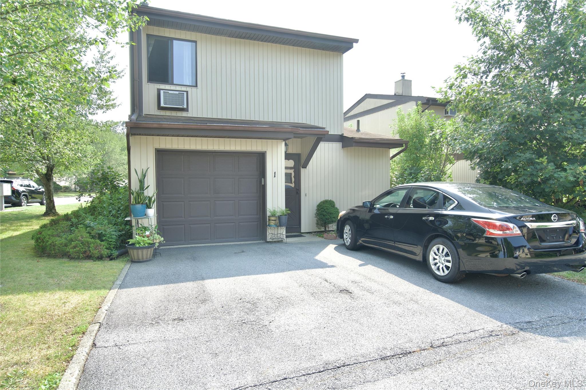 #2 photo, 1 Chancery Mews, Middletown , NY 10940