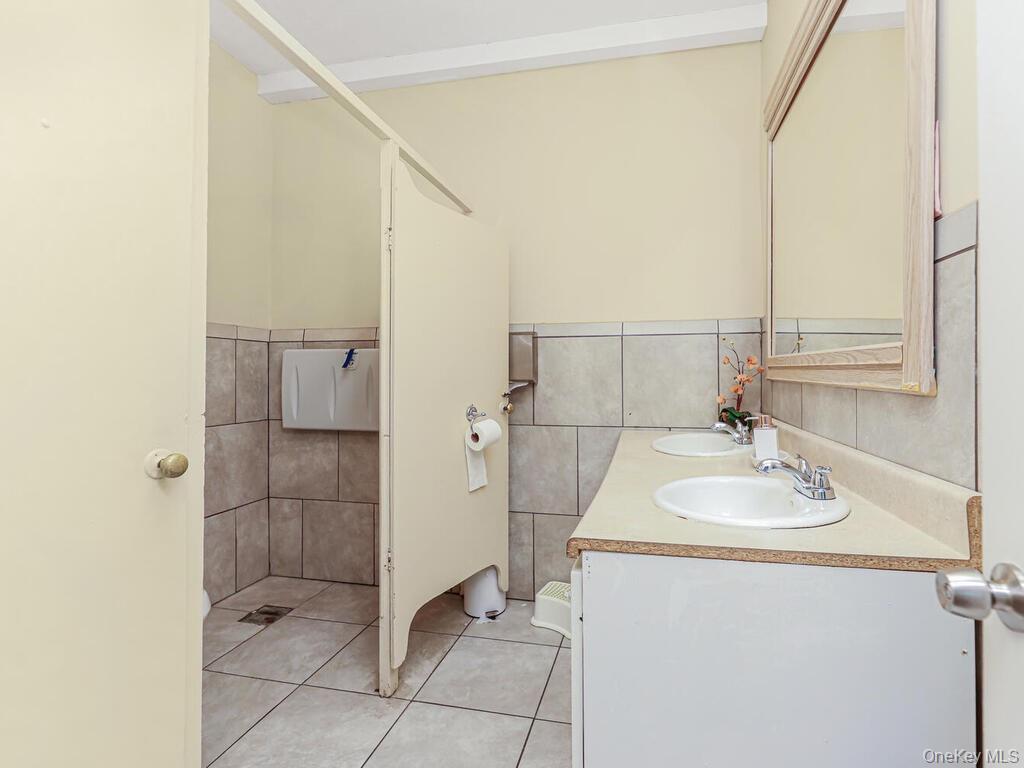 #17 photo, 2466 Webster Avenue, Bronx , NY 10458