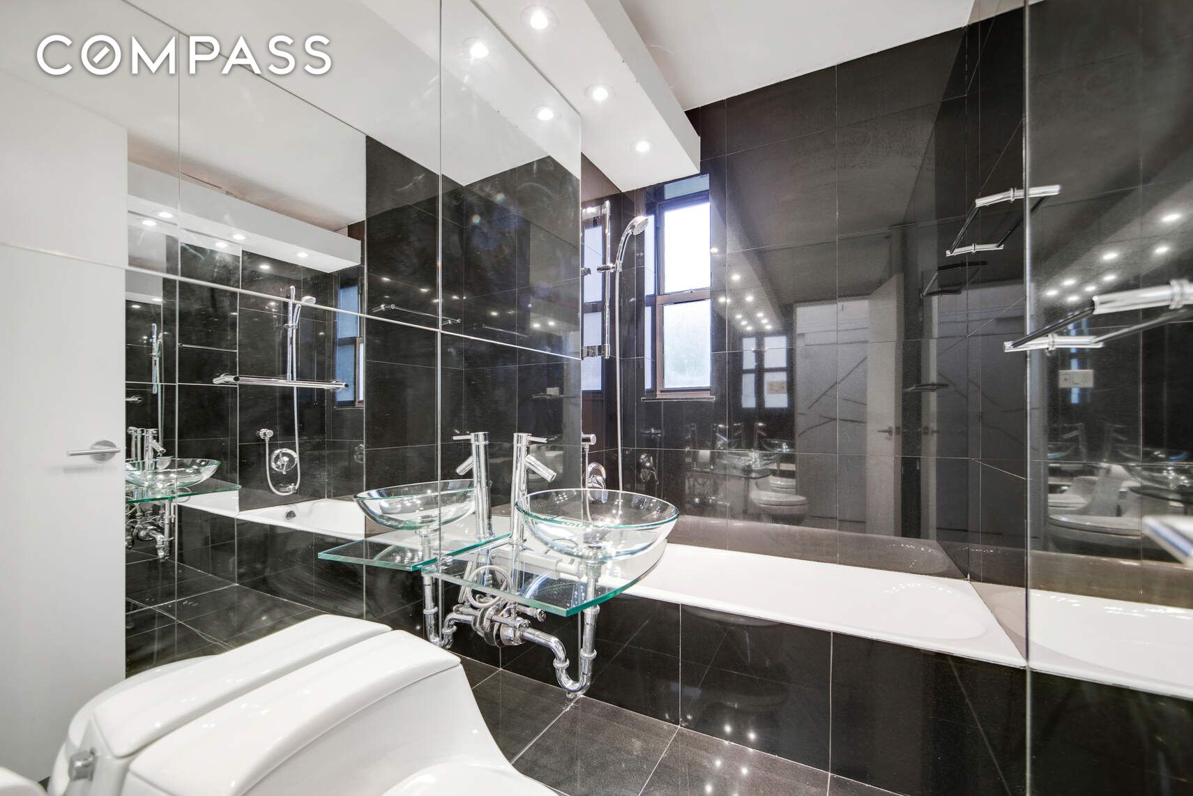 #6 photo, 330 E 70th Street, Lenox Hill , NY 10021