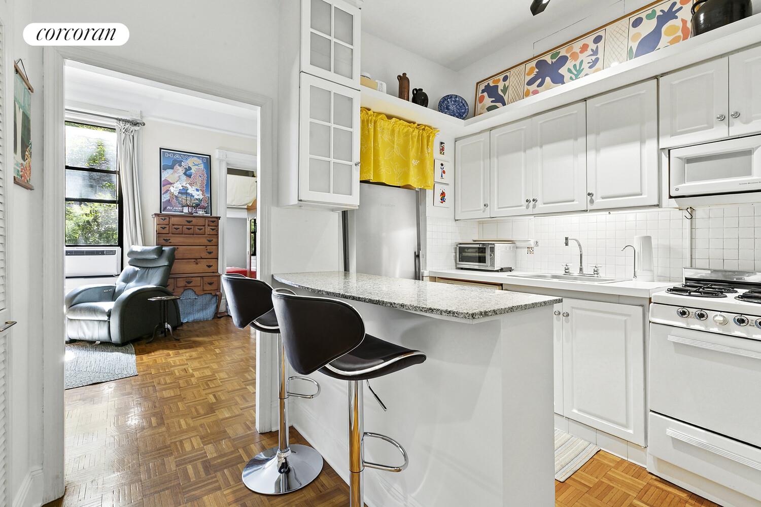 #5 photo, 324 W 88TH Street, Upper West Side , NY 10024