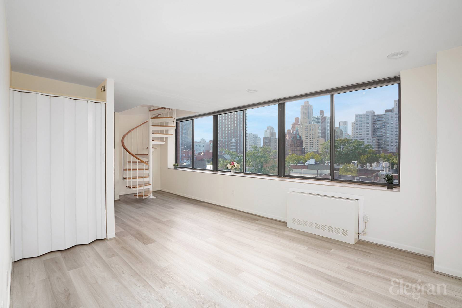 #1 photo, 300 E 90th Street, Upper East Side , NY 10128