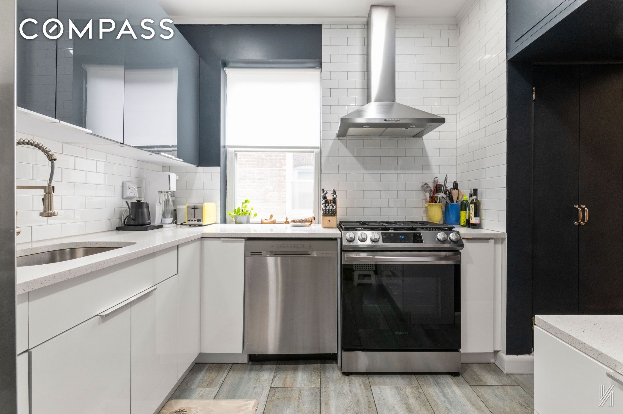 #7 photo, 34-39 82nd Street, クイーンズ区 Jackson Heights , NY 11372