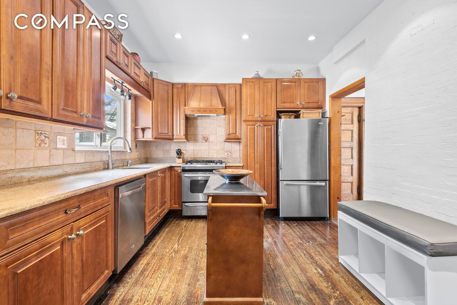 #16 photo, 685 E 22nd Street, ブルックリン区 South Midwood , NY 11210